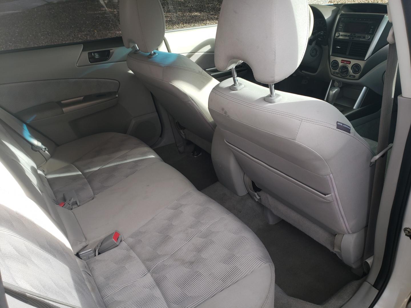 2010 WHITE /gray Subaru Forester (JF2SH6BC3AH) with an 2.4L L4 DOHC 16V engine, 5-Speed Automatic transmission, located at 323 E Dunlap Ave., Phoenix, AZ, 85020, (602) 331-9000, 33.567677, -112.069000 - 2010 Subaru Forester,......EXCELLENT condition,.... Ice Cold A/C, Gray interior with lite gray cloth seats in near perfect condition, New brakes, Tune up, Stereo/CD Player, Satellite compatible, This suv is gorgeous inside and out, Incredible gas mileage! Arizona title , Runs and Drives Excellent... - Photo#15